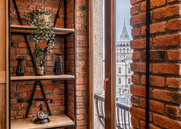 Flat With Galata Tower View Near Sishane Metro